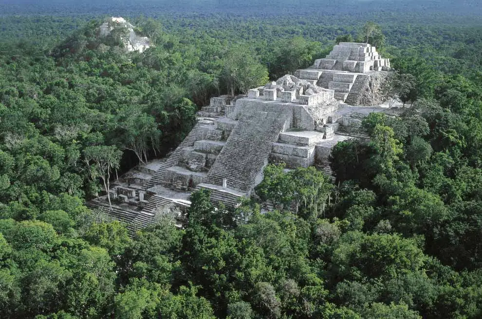 a_Calakmul-Poste--a.webp