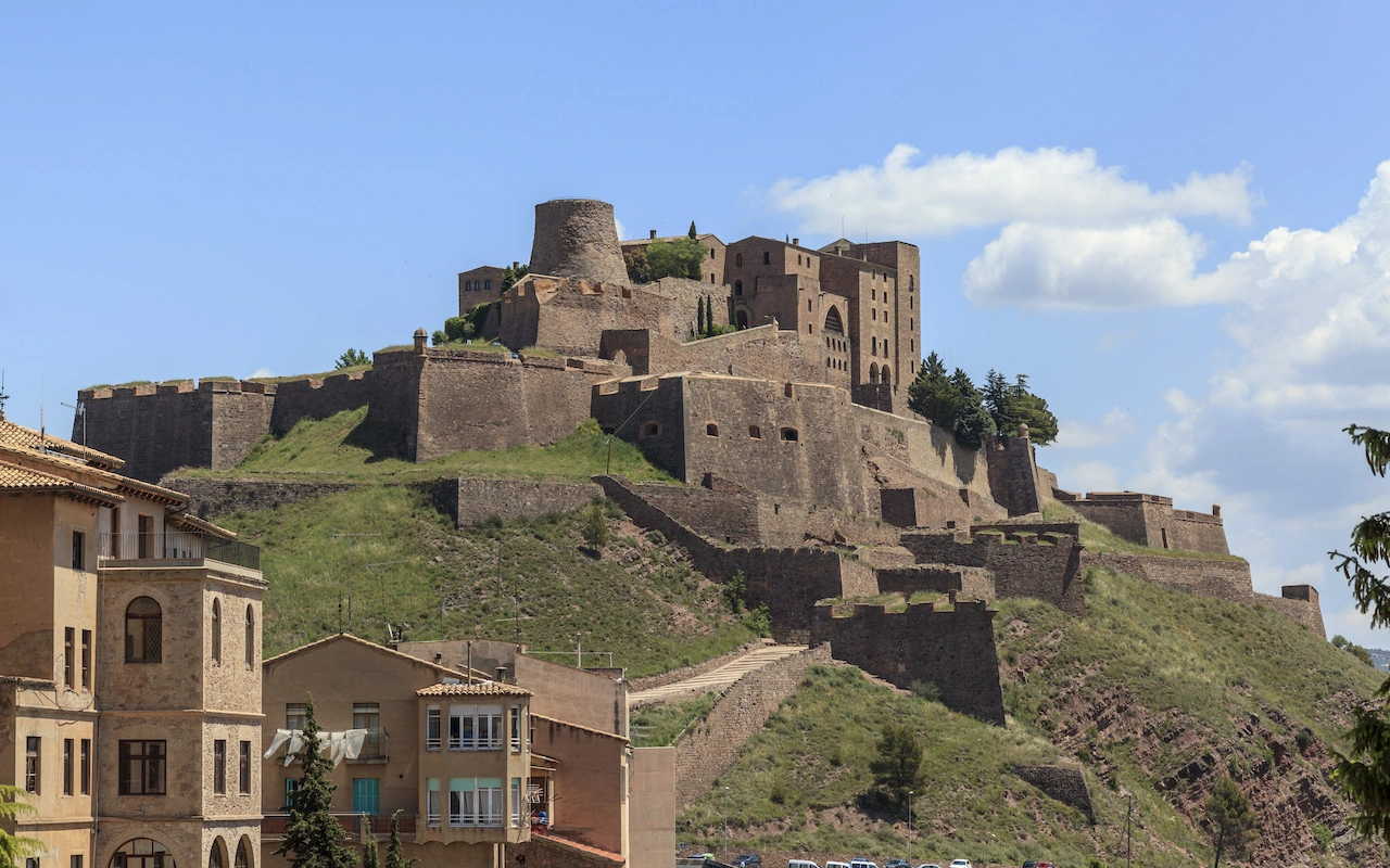 Castle-of-Cardona-By-joan_bautista-shutterstock_511391818.jpg