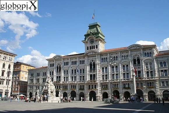 piazza-unita-italia-3.webp